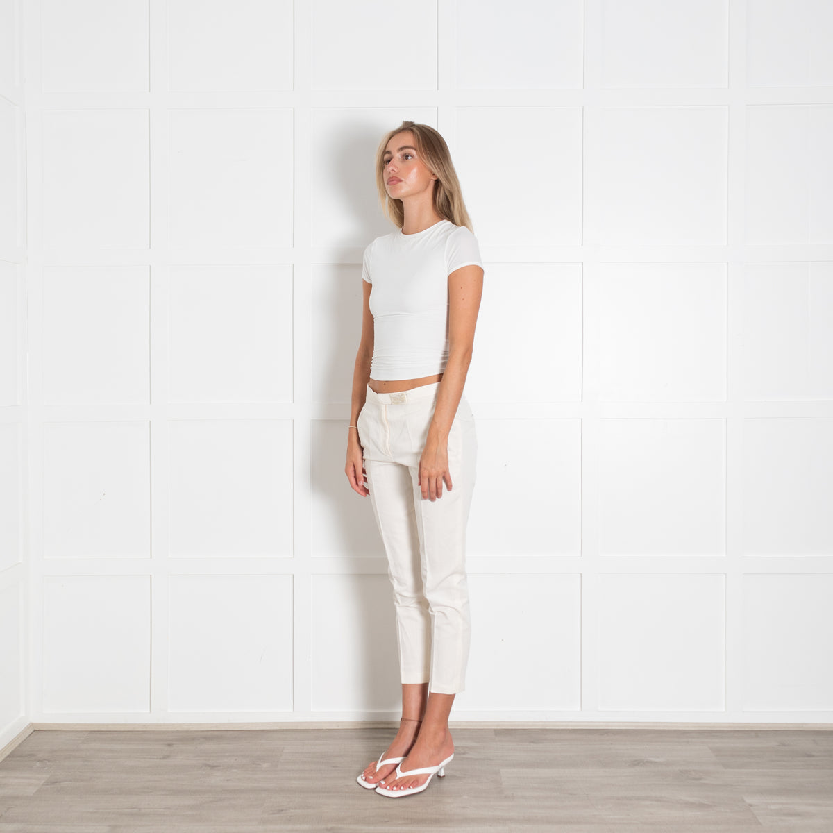 Brunello Cuccinelli Cream Tailored 3/4 Length Trouser With Enamel Belt Detail