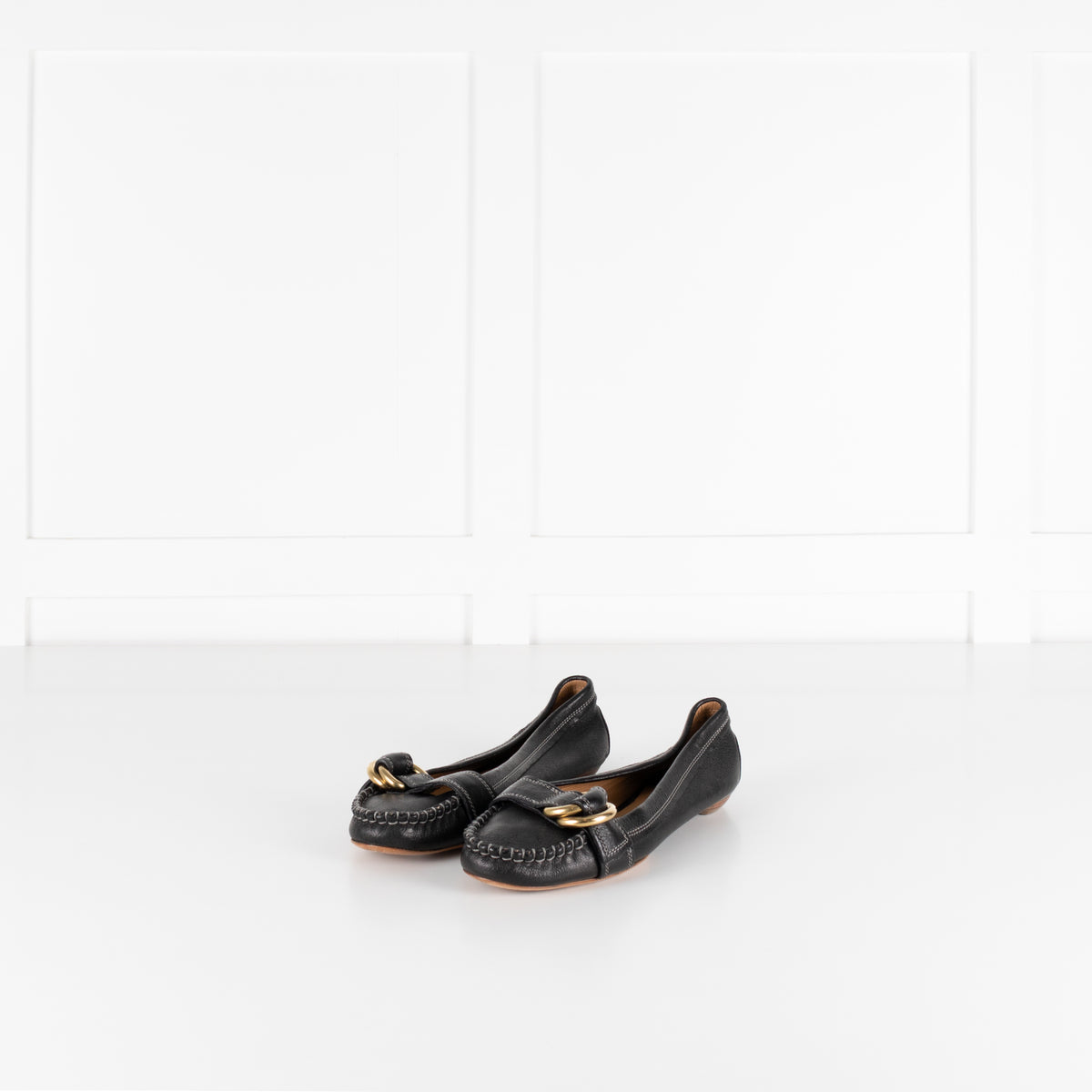 Chloé Black Grainy Leather Buckle Detail Pumps