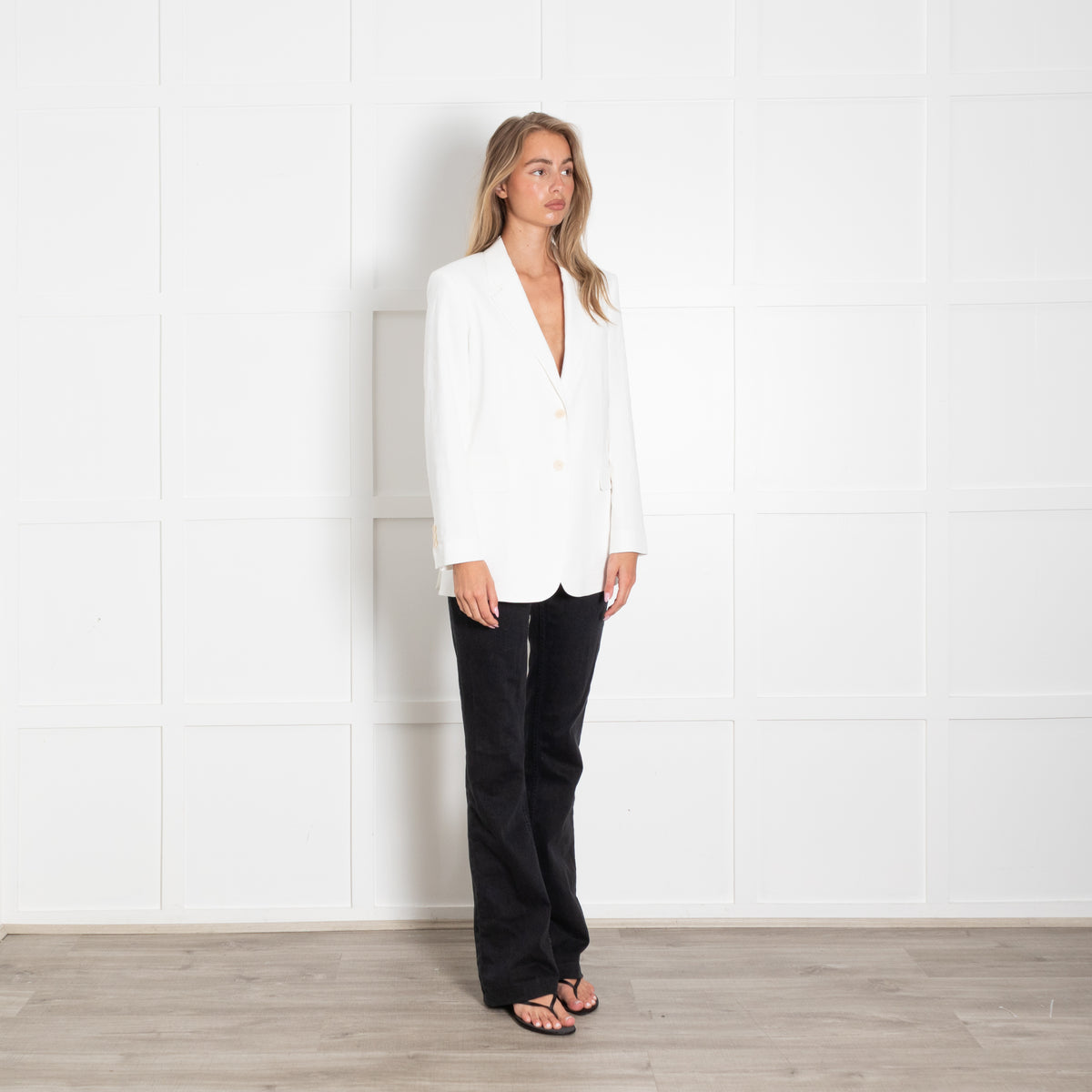 Theory White Shrunken Linen Blazer