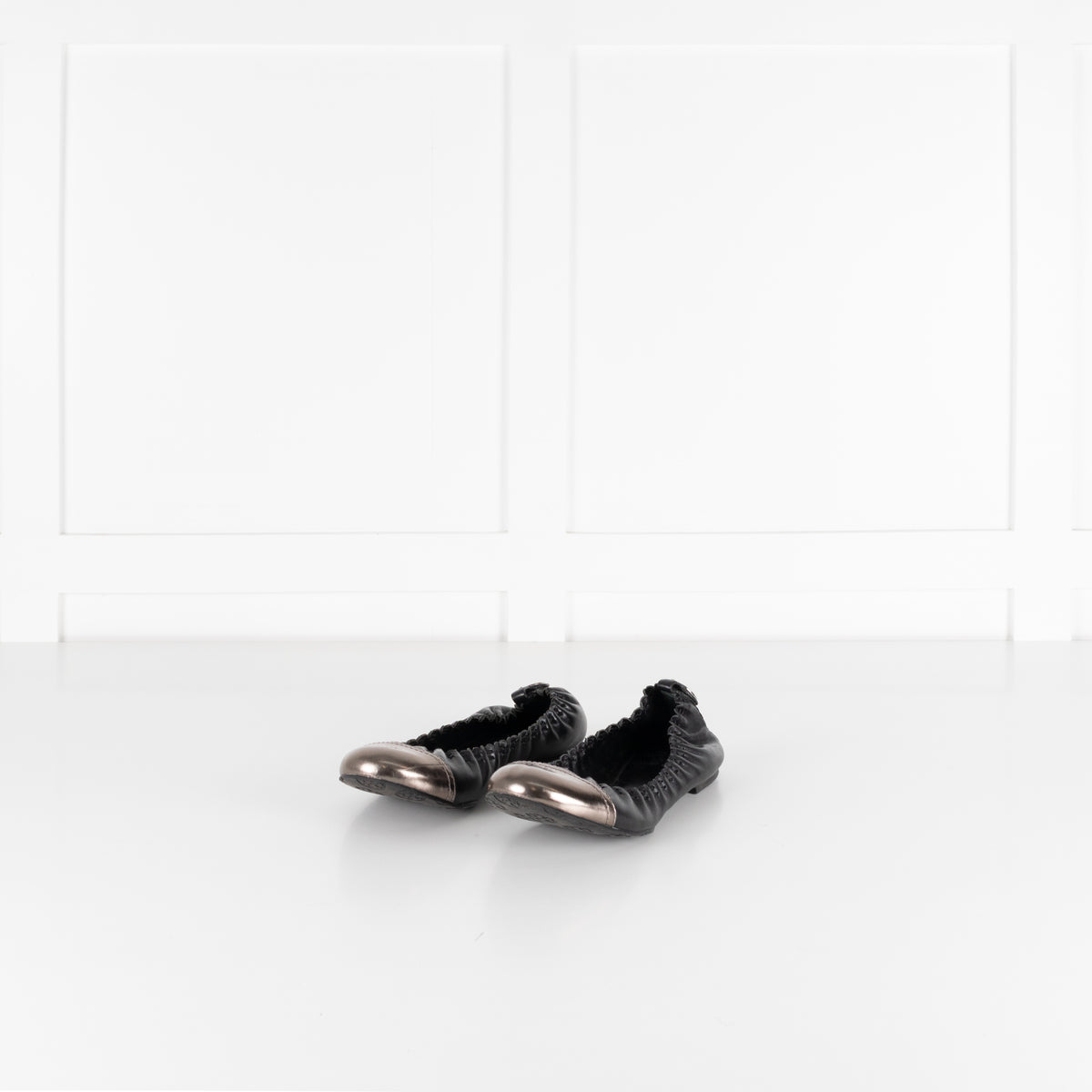 Tory Burch Black Silver Toe Banana Pumps