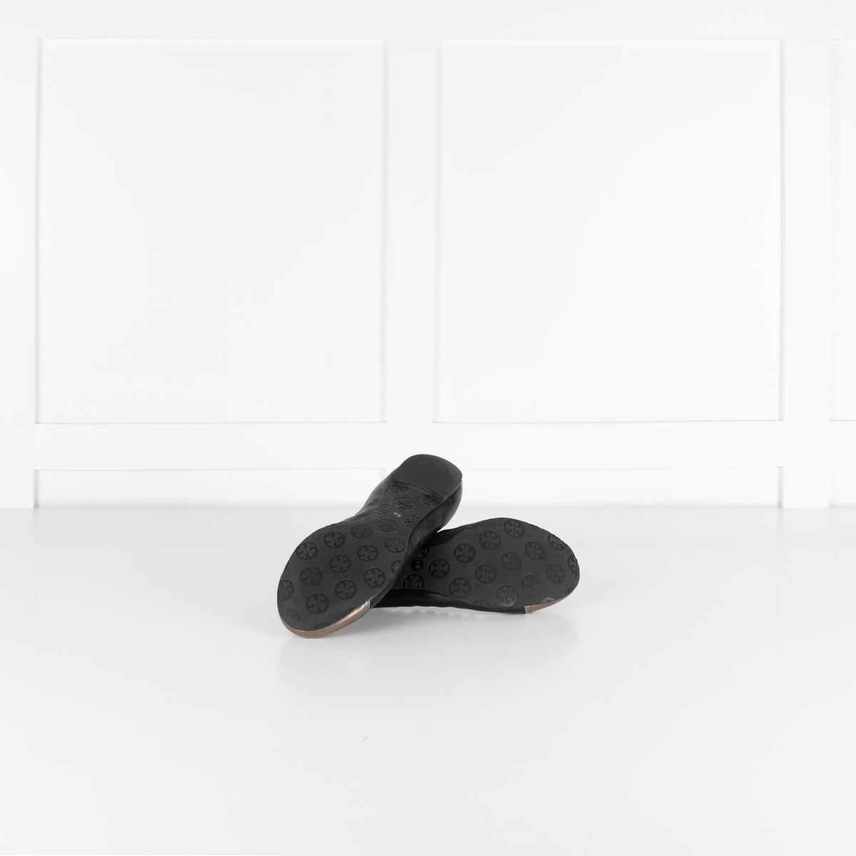 Tory Burch Black Silver Toe Banana Pumps