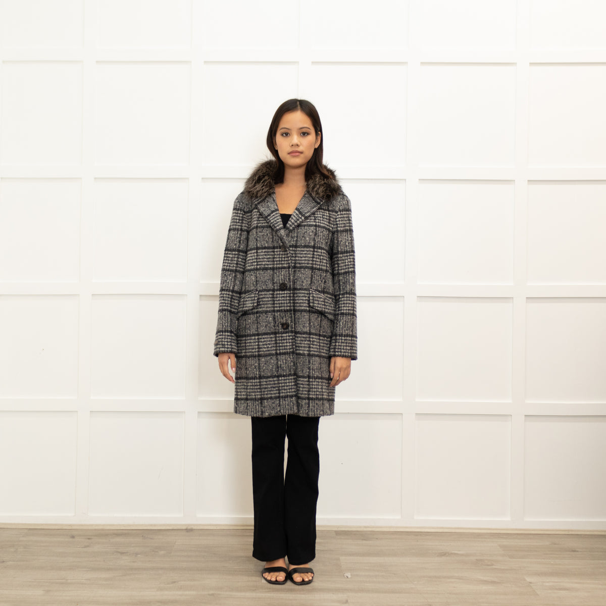 Peserico Grey Check Fur Collar Short Coat
