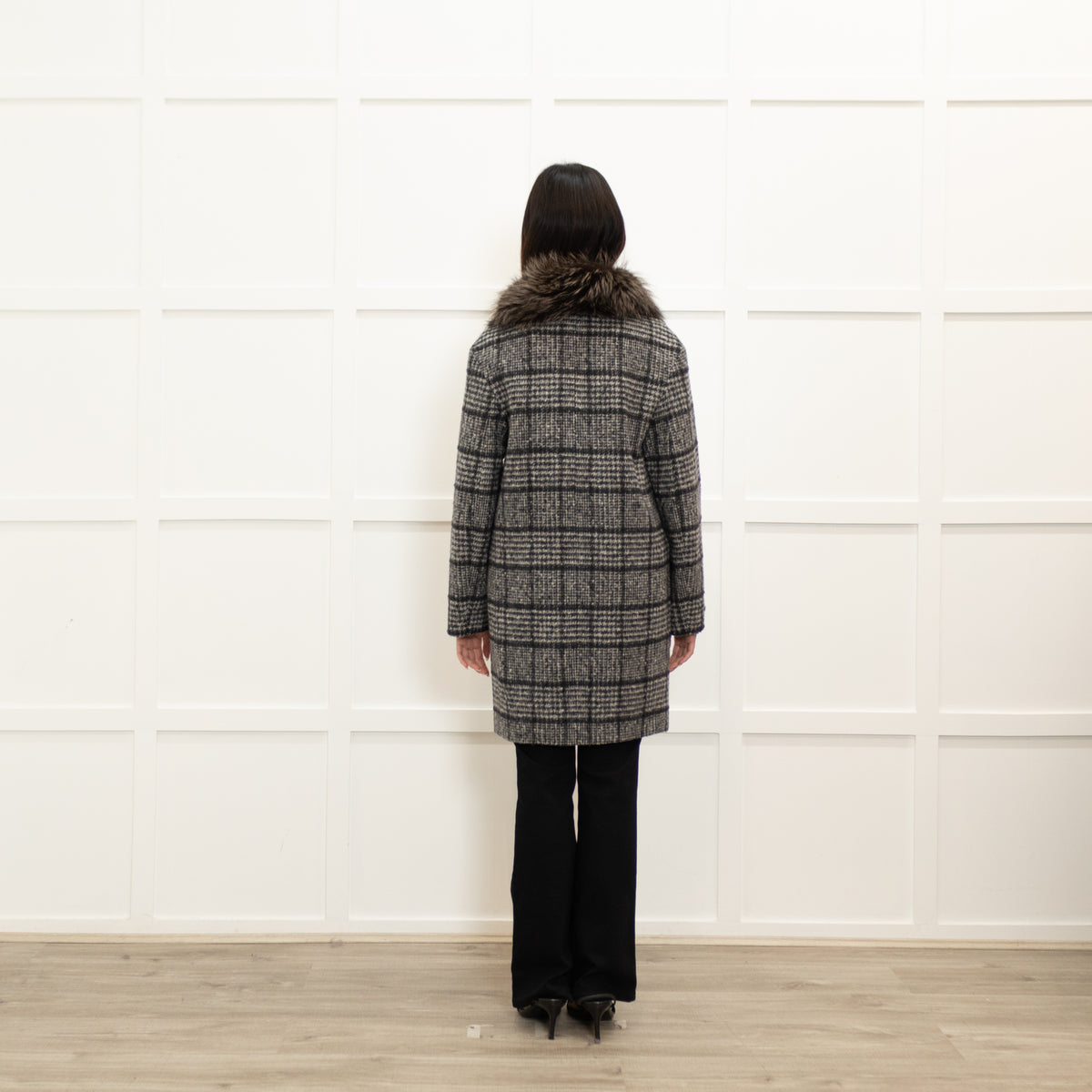 Peserico Grey Check Fur Collar Short Coat