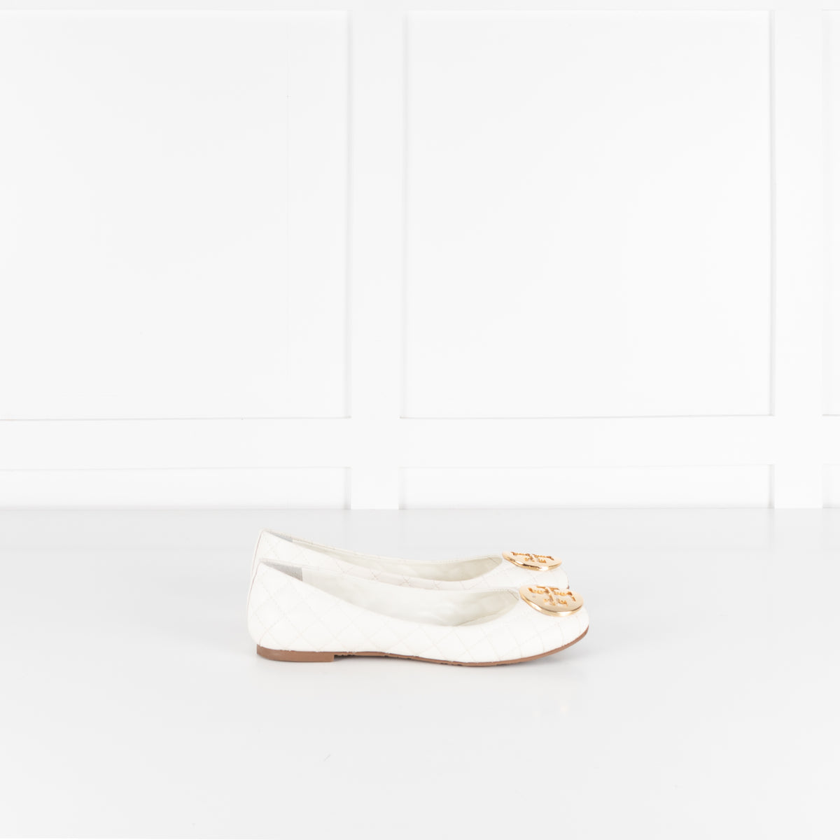 Tory Burch White Quilted Leather & Gold Medallion Pumps