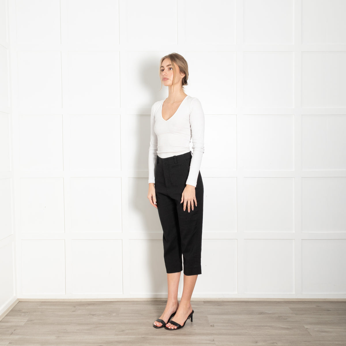 Jacquemus Black Linen Capri Trousers