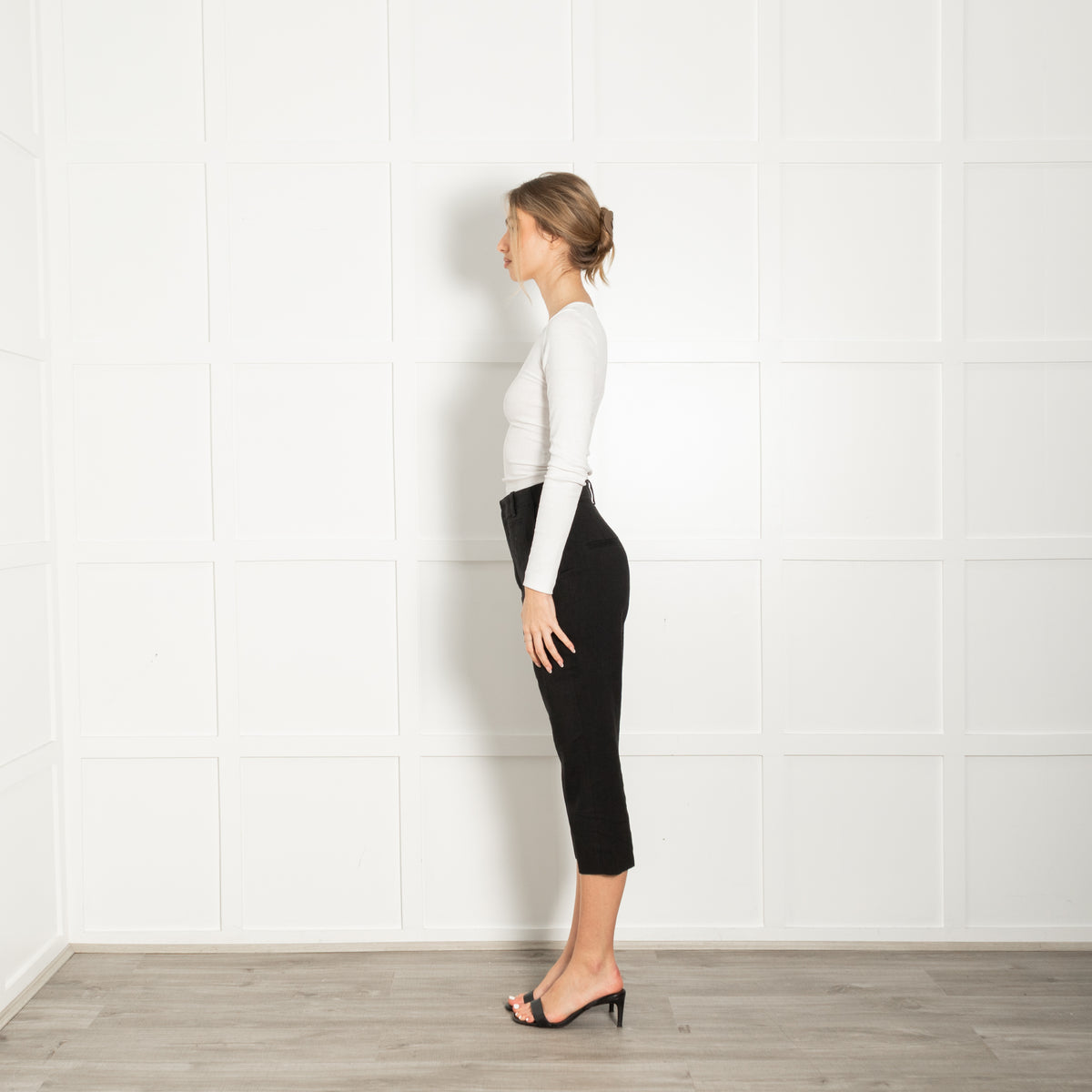 Jacquemus Black Linen Capri Trousers