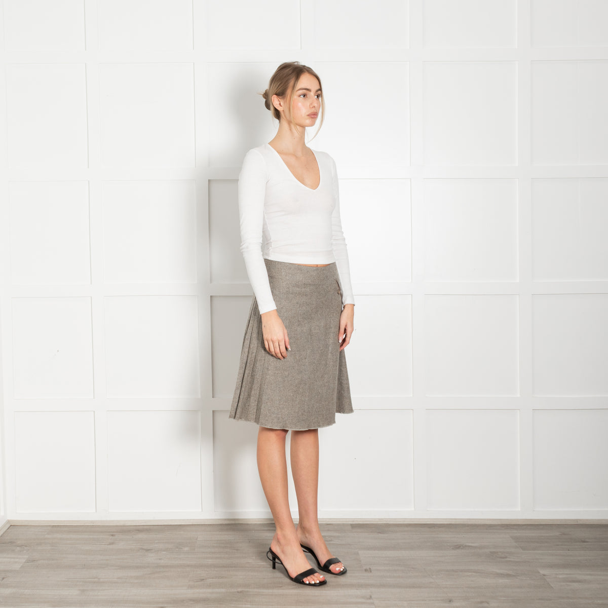 Loro Piana Olive A Line Button Pocket Side Pleat Knee Length Skirt