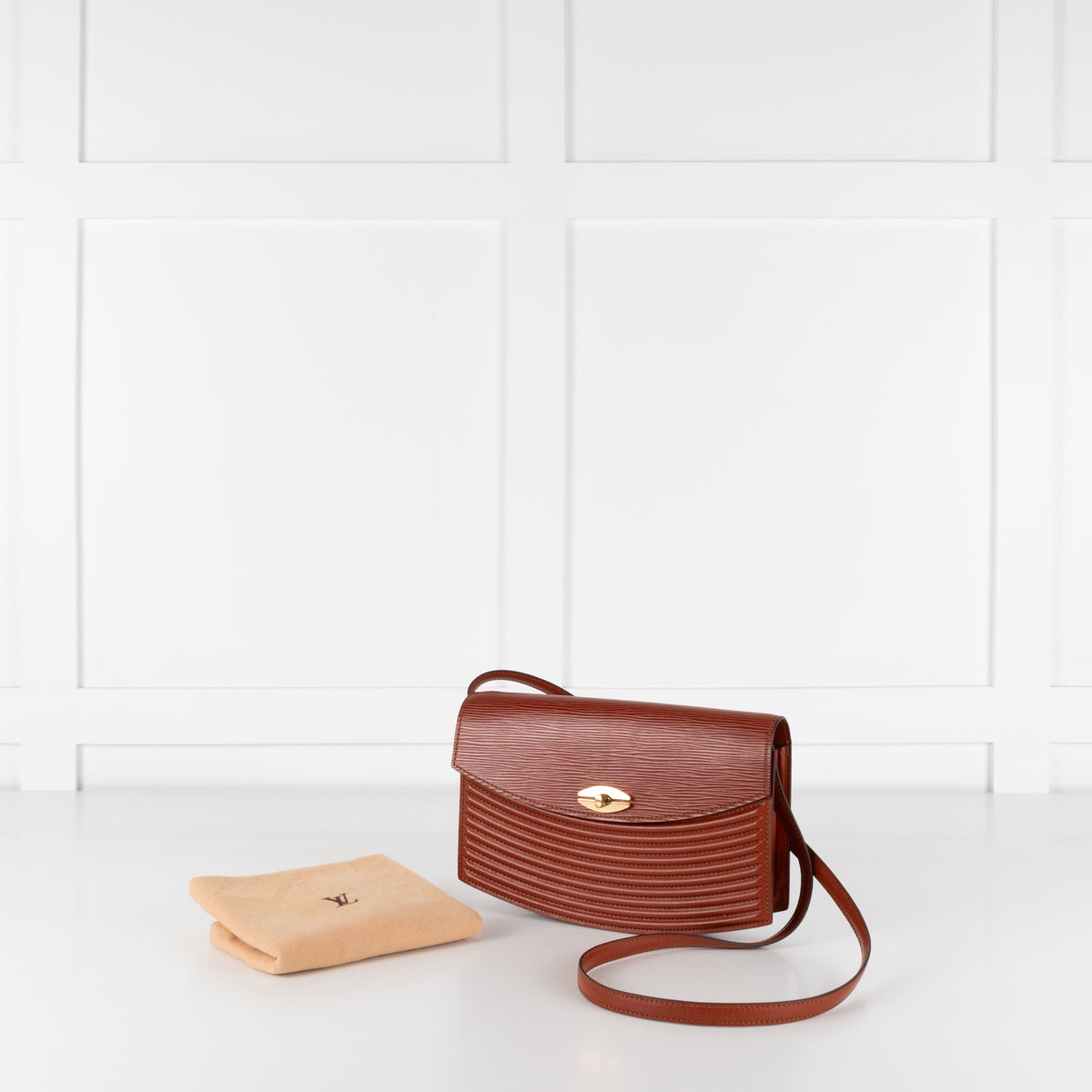 Louis Vuitton Vintage Epi Prebourg Leather Kenya Brown 36 with original dust bag.