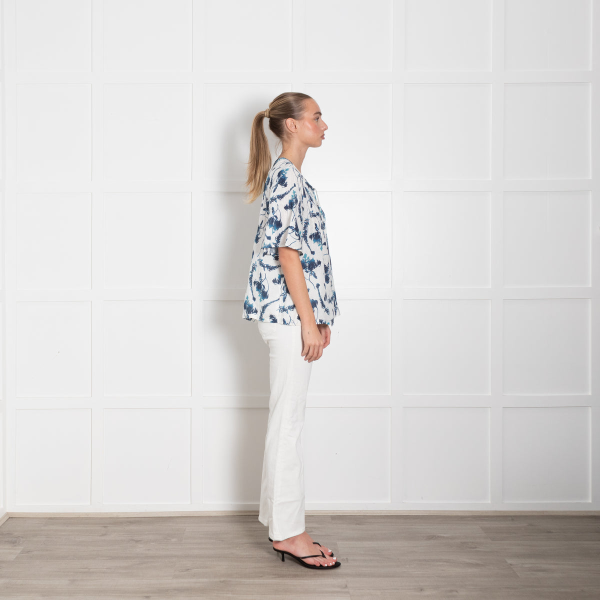 120% Lino Blue And White Patterned Linen Top