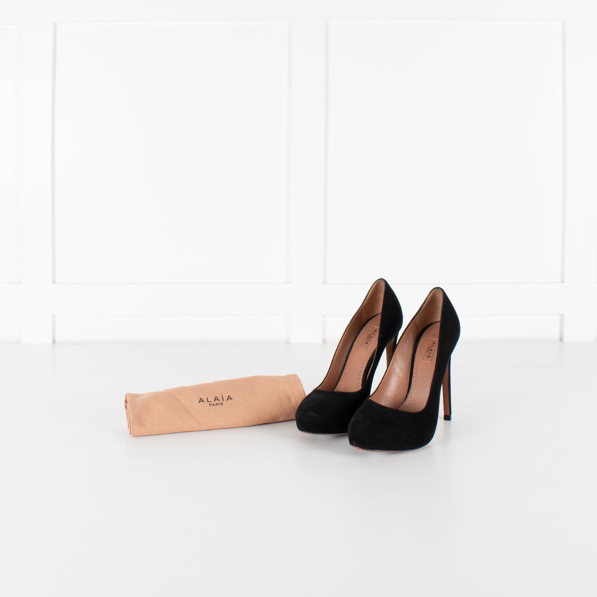 Alaïa Black Suede Heeled Pumps - Image 1