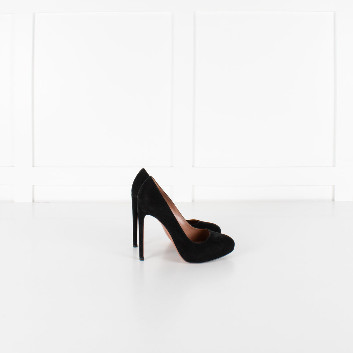 Alaïa Black Suede Heeled Pumps - Image 6