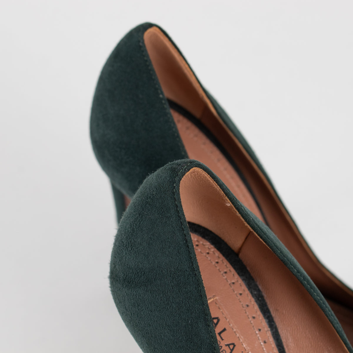 Alaïa Bottle Green Suede Heeled Shoes - Image 14