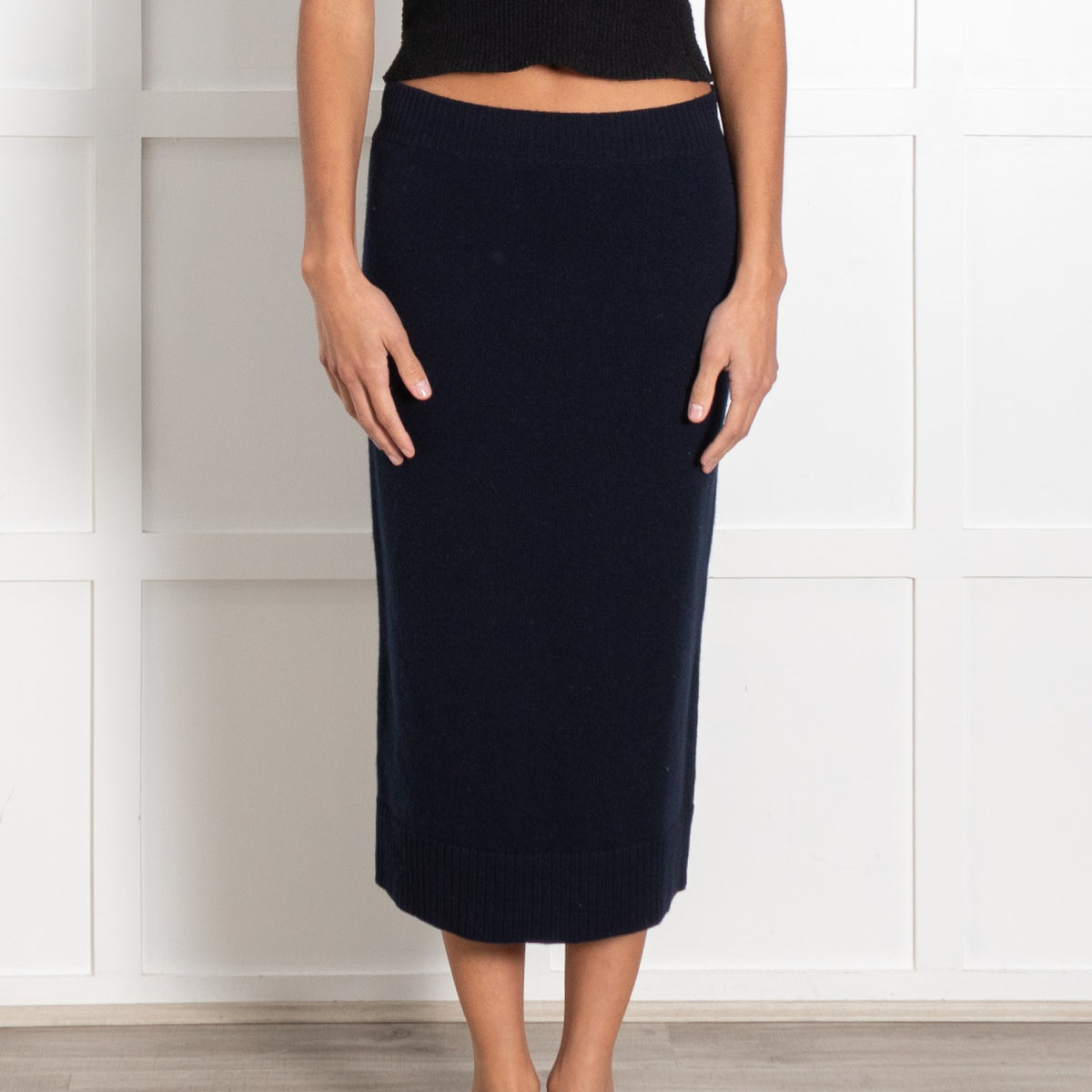 Amina Rubinacci Navy Lana Knitwear Pencil Skirt - Image 2