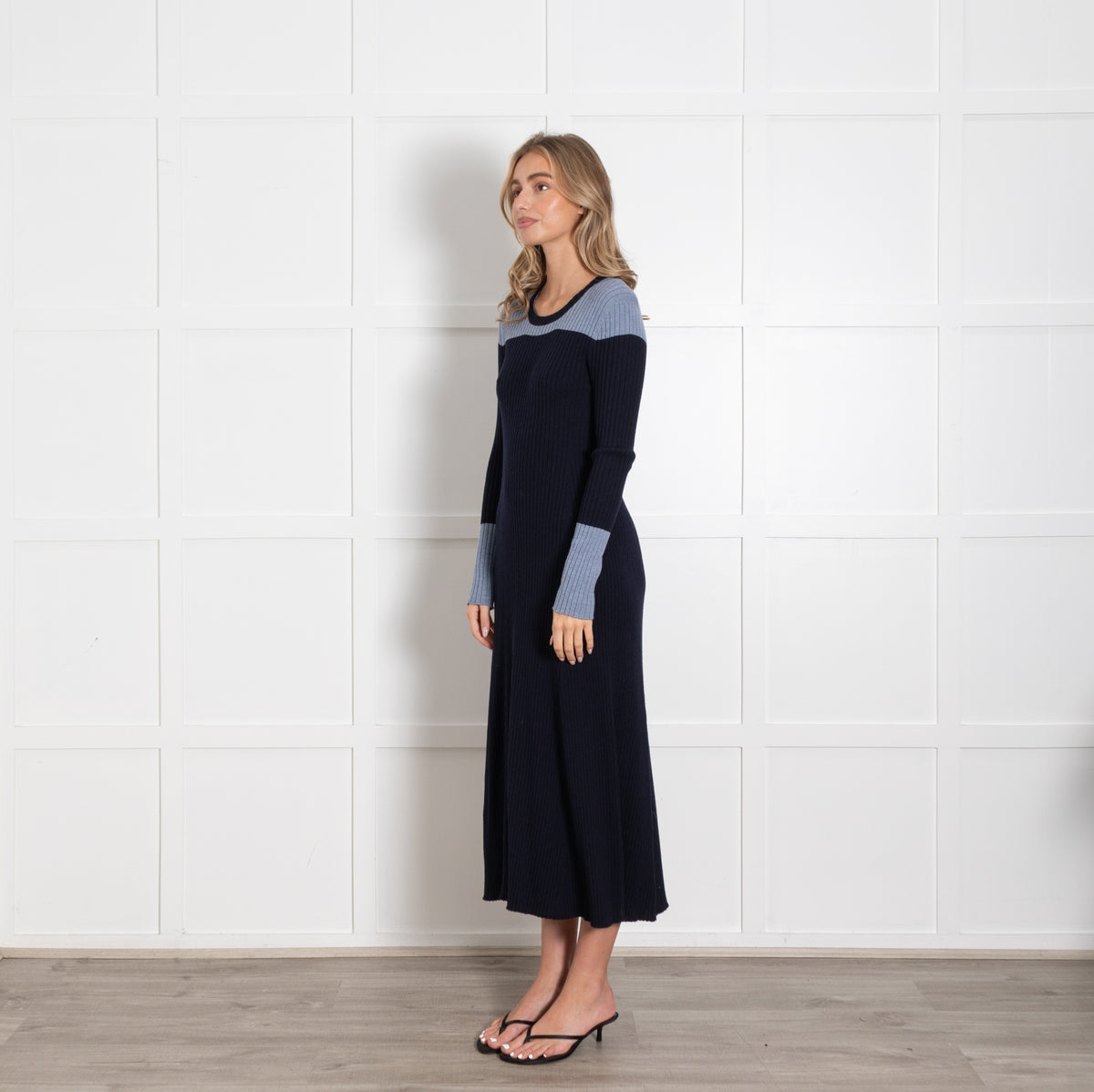 Amina Rubinacci Navy Light Blue Sleeves Knitted Dress - Image 3