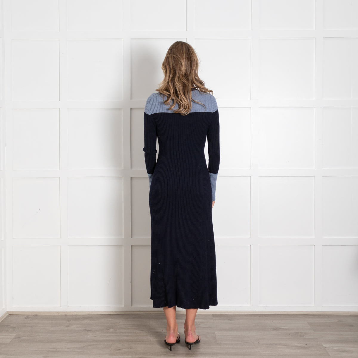 Amina Rubinacci Navy Light Blue Sleeves Knitted Dress - Image 5