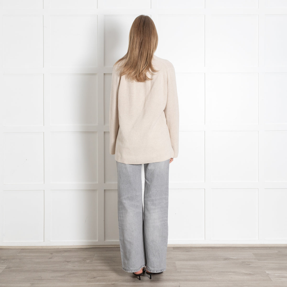 Cream Ribbed V-Neck Wool Sweater - Image 5
