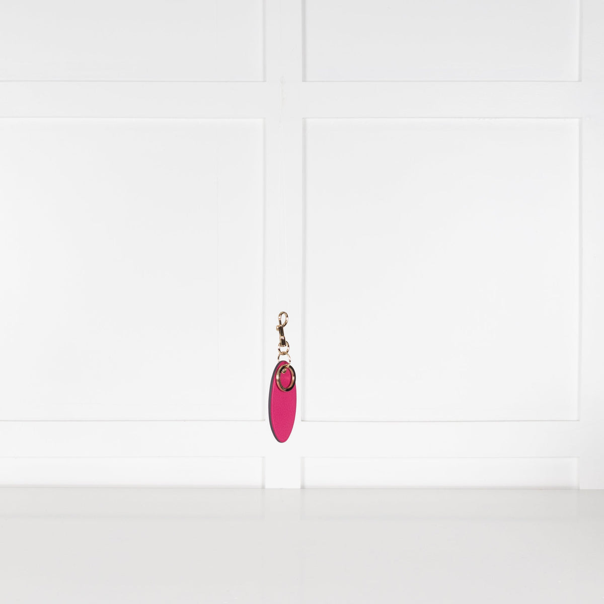 Anya Hindmarch Pink Oval Bespoke Medium Keyring - Image 5