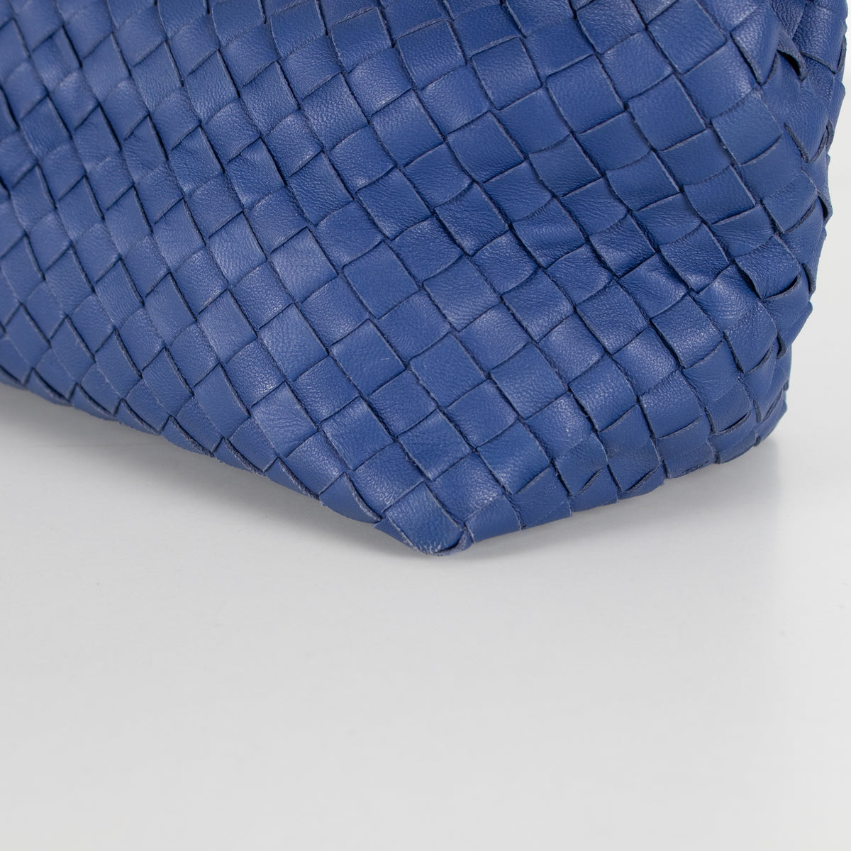 Bottega Veneta Blue Intrecciato Garda Leather Small Tote Bag - Image 11
