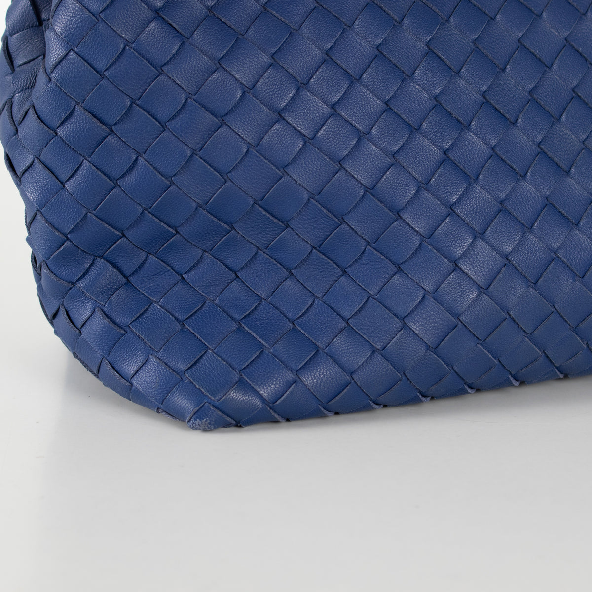 Bottega Veneta Blue Intrecciato Garda Leather Small Tote Bag - Image 15