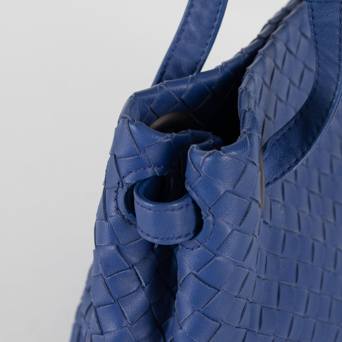 Bottega Veneta Blue Intrecciato Garda Leather Small Tote Bag - Image 17