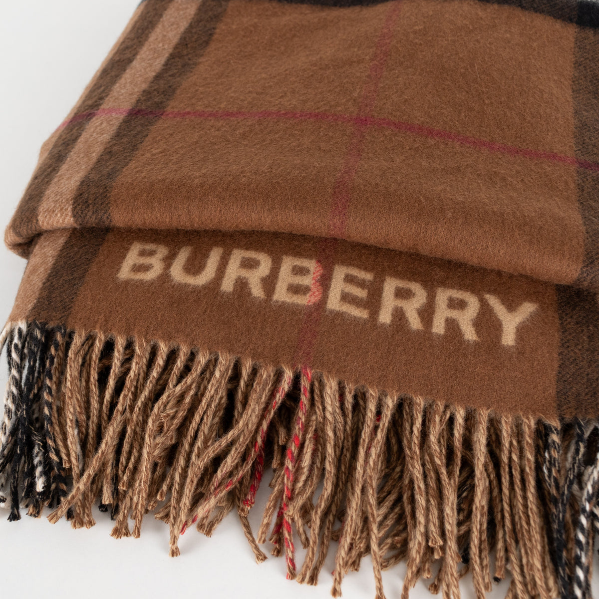 Burberry Beige & Brown Contrasting Nova Check Cape with Fringed Edges - Image 10