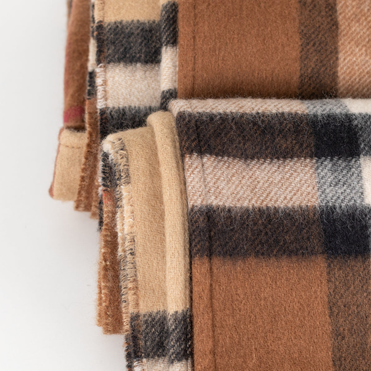 Burberry Beige & Brown Contrasting Nova Check Cape with Fringed Edges - Image 17
