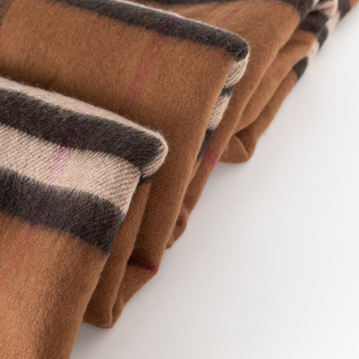 Burberry Beige & Brown Contrasting Nova Check Cape with Fringed Edges - Image 18