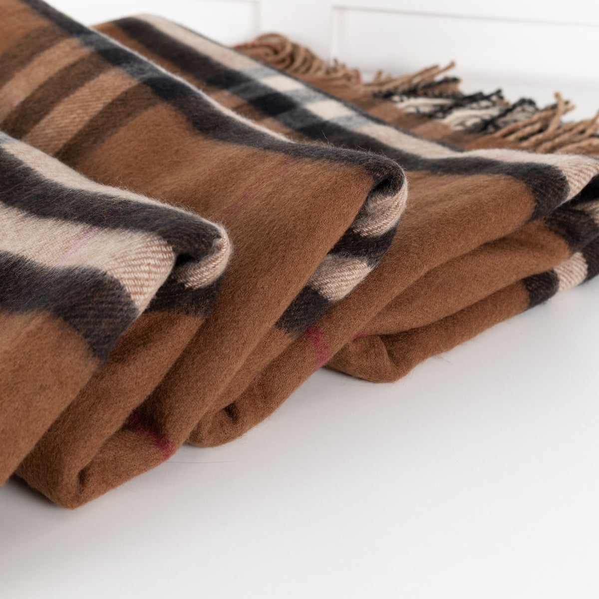 Burberry Beige & Brown Contrasting Nova Check Cape with Fringed Edges - Image 19