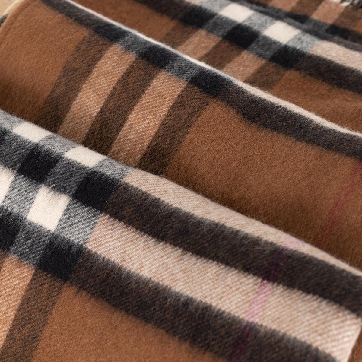 Burberry Beige & Brown Contrasting Nova Check Cape with Fringed Edges - Image 21