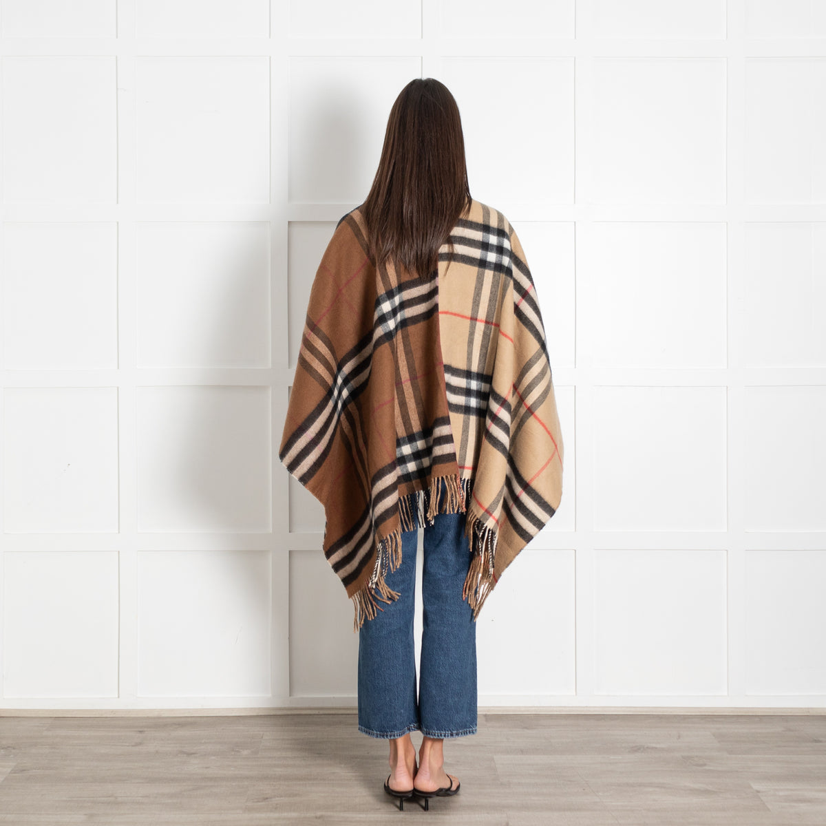 Burberry Beige & Brown Contrasting Nova Check Cape with Fringed Edges - Image 5