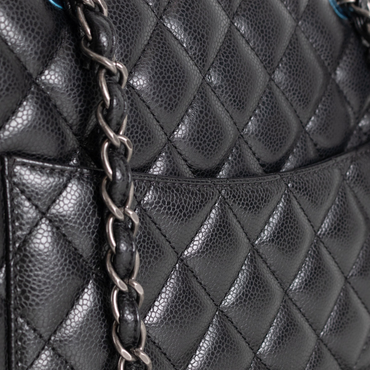 Chanel Black Caviar City Tote with CC Charm - Image 17