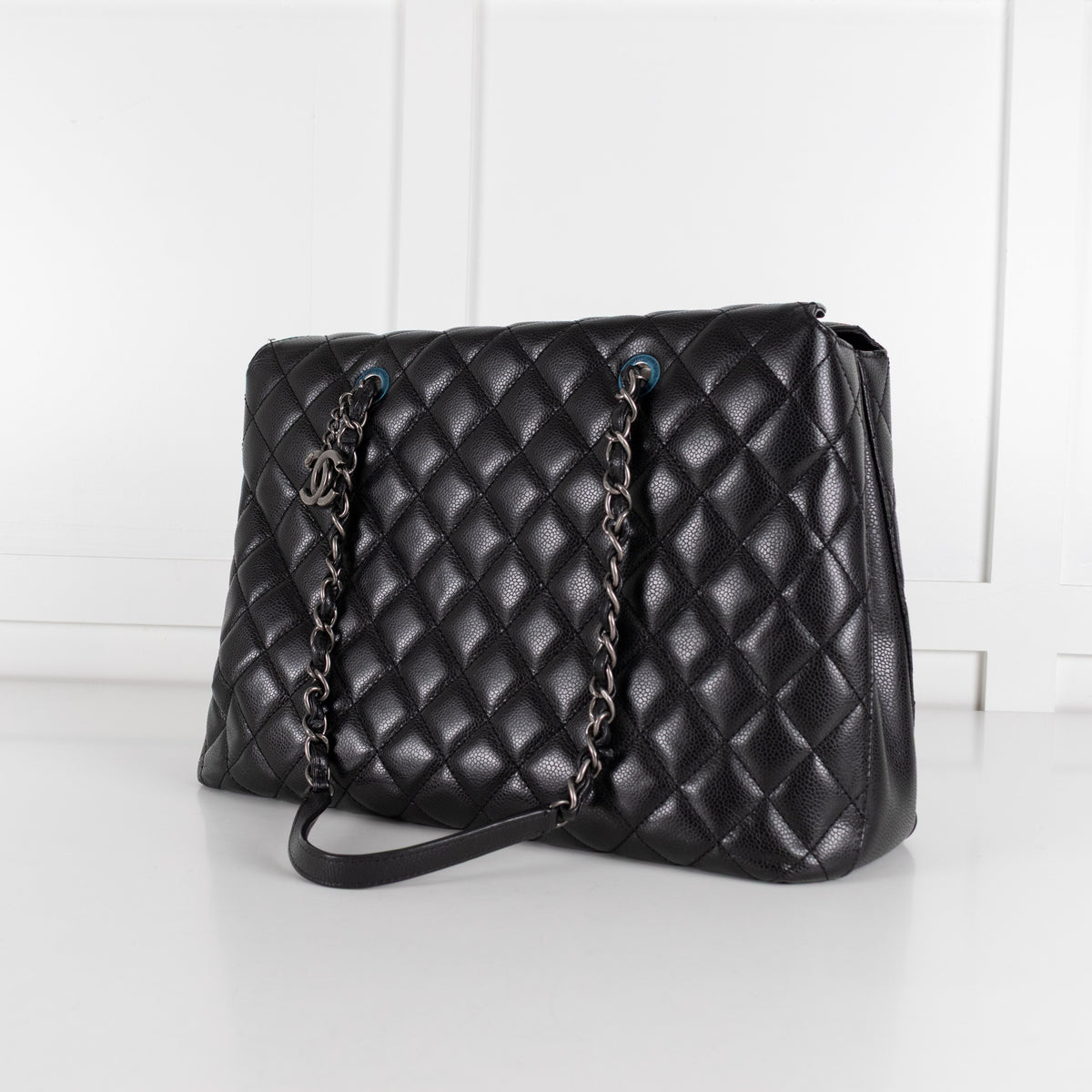 Chanel Black Caviar City Tote with CC Charm - Image 8
