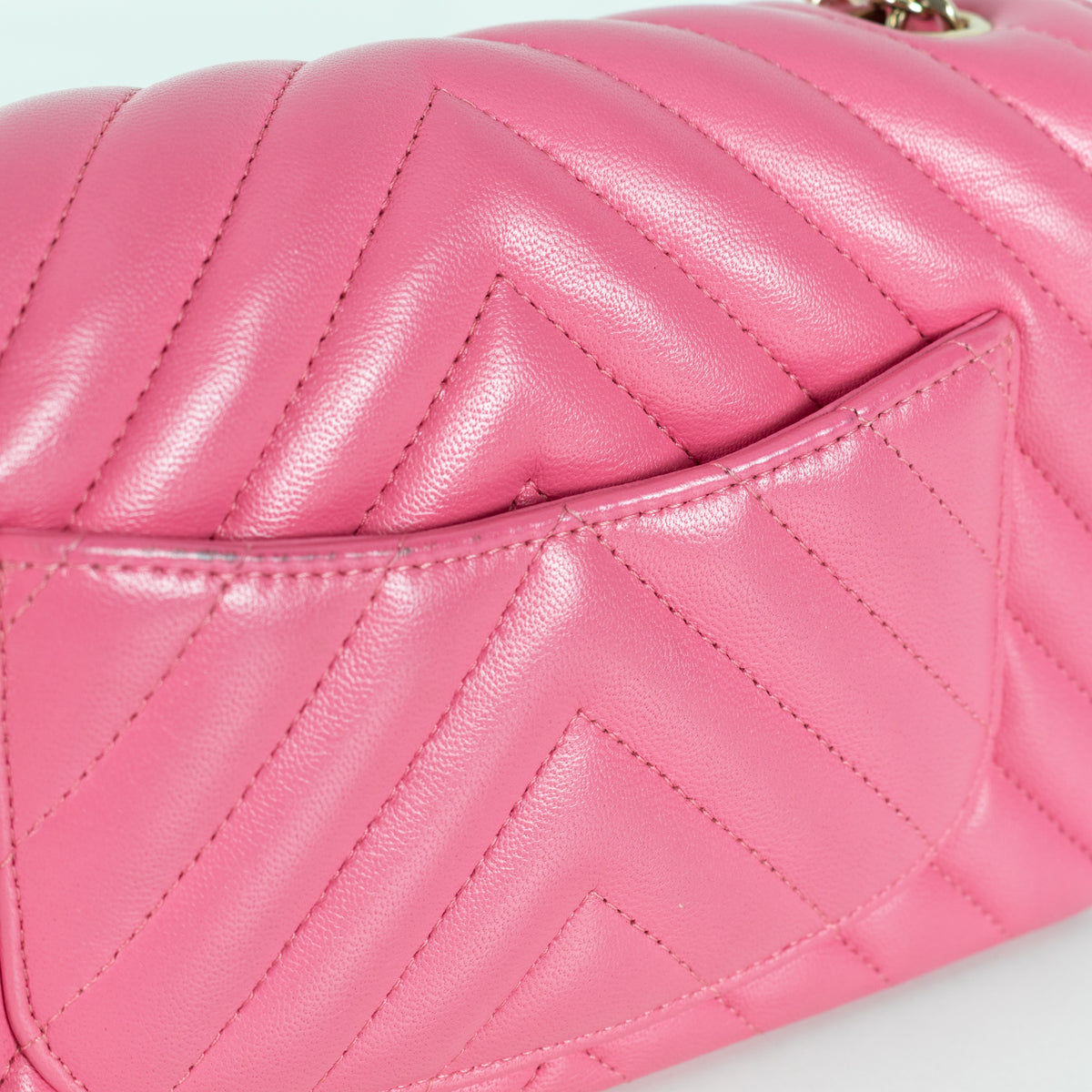 Classic Mini Rectangular Flap Bag Chevron Lambskin Pink - Image 17
