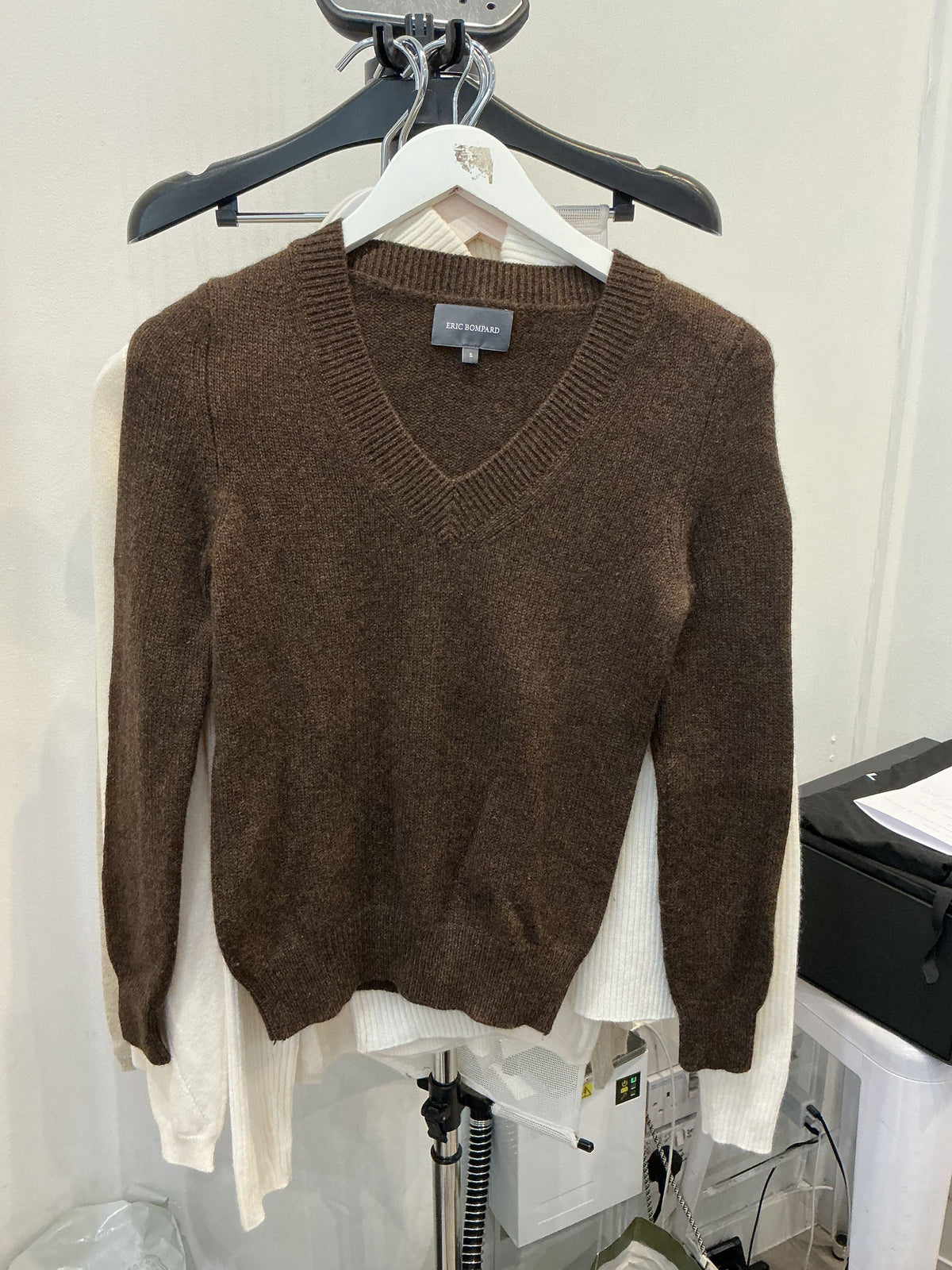 Ric Bompard Brown Cashmere V-Neck Sweater - Image 1