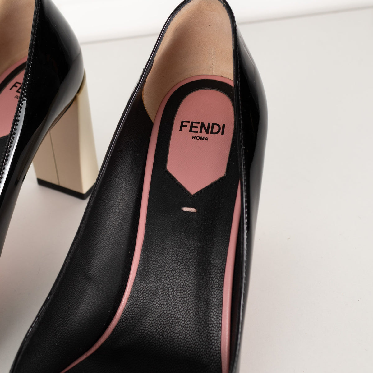 Fendi Roma Black Patent Leather Cream Block Heel Pump - Image 9