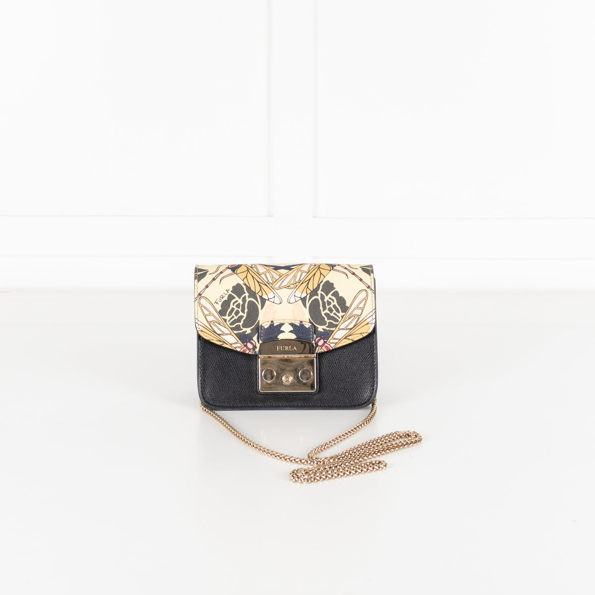 Black Metropolis Interchangeable Flaps Crossbody Bag - Image 18