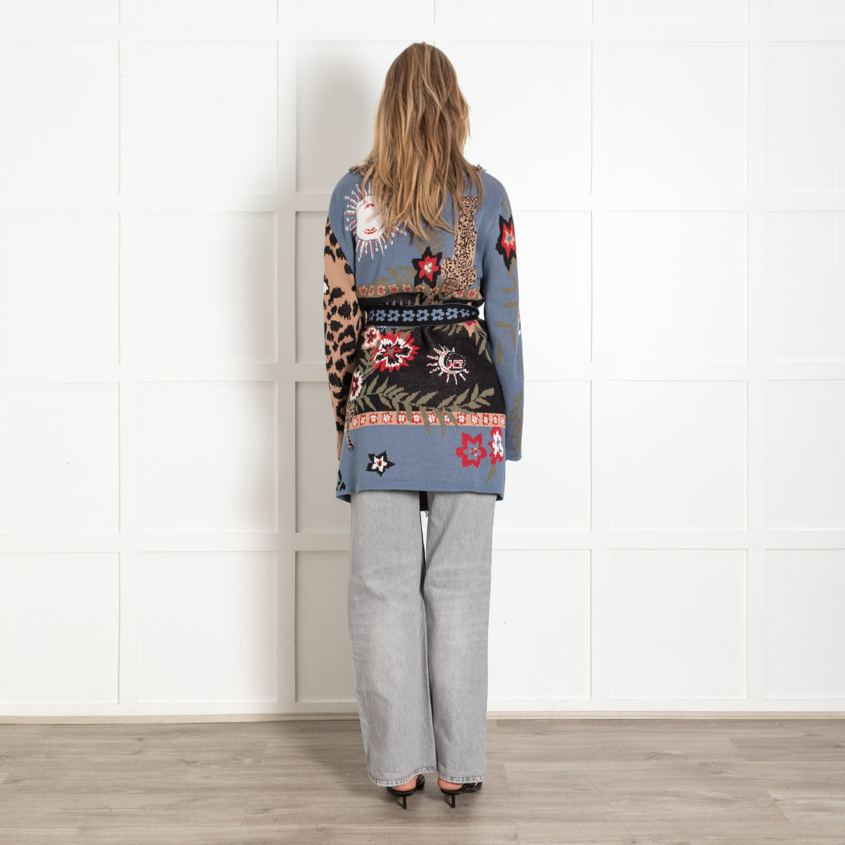 Hayley Menzies Blue Floral Leopard Print Wrapped Cardigan - Image 5