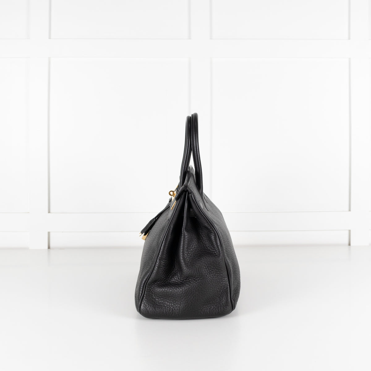 Hermès Birkin 35 Black Clemence Retourne with Gold Hardware - Image 2