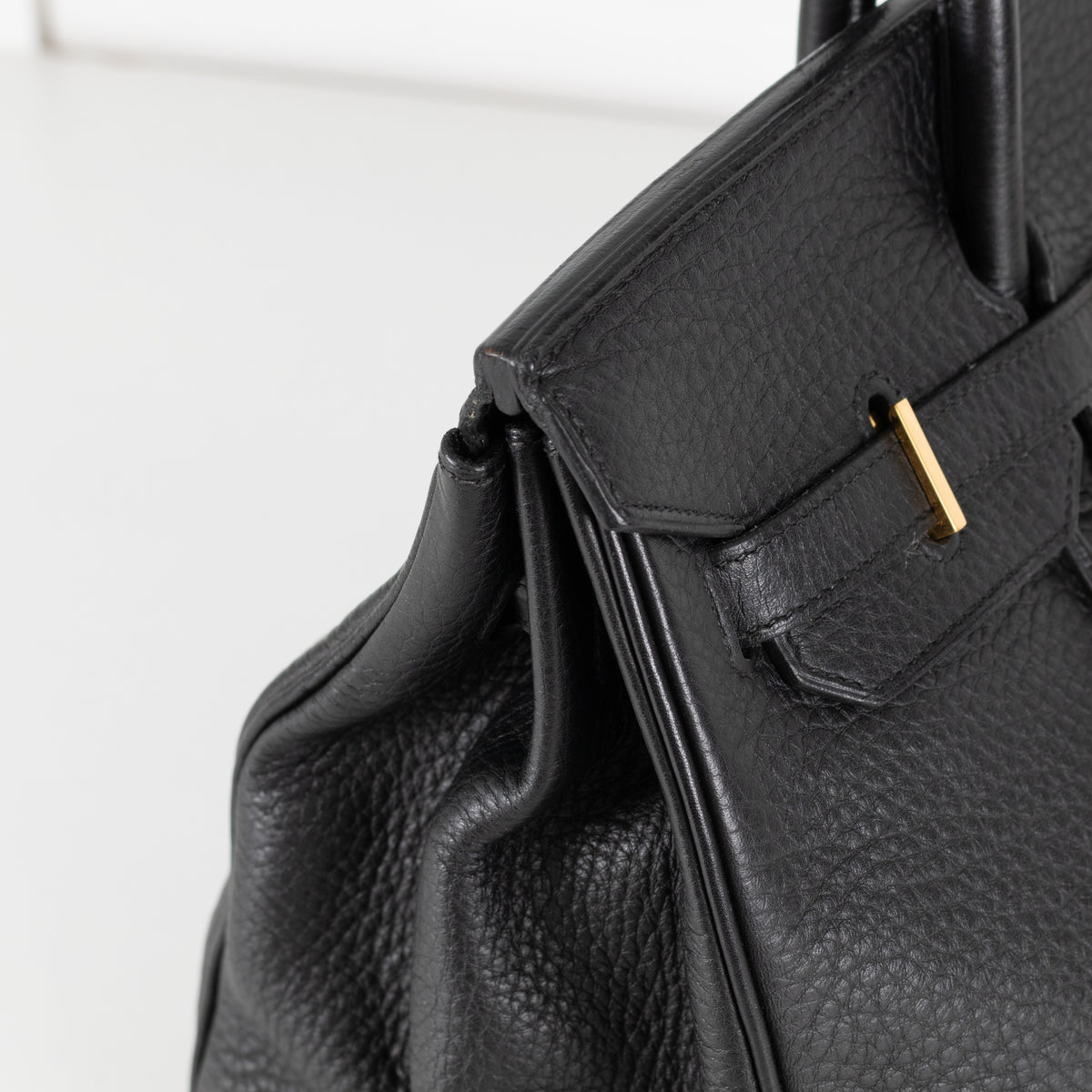Hermès Birkin 35 Black Clemence Retourne with Gold Hardware - Image 20