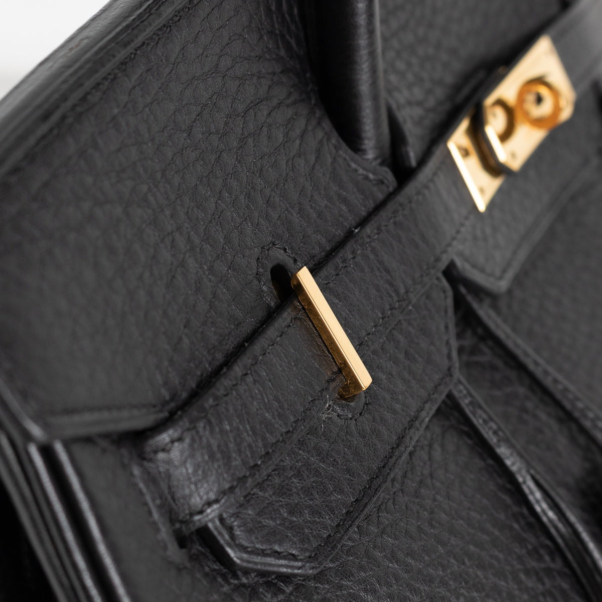 Hermès Birkin 35 Black Clemence Retourne with Gold Hardware - Image 22
