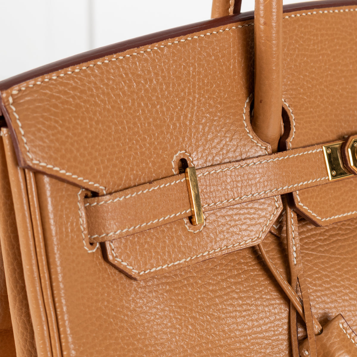 Hermès Birkin 35 Togo Leather Gold Hardware Handbag - Image 10