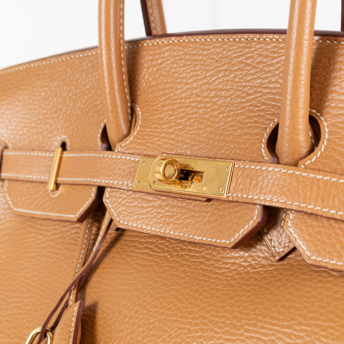 Hermès Birkin 35 Togo Leather Gold Hardware Handbag - Image 14