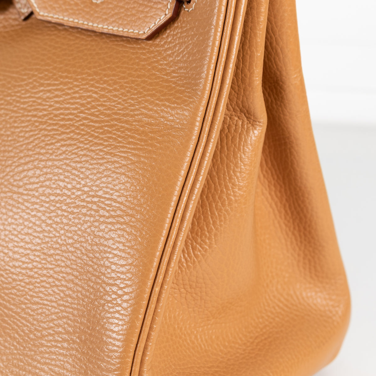 Hermès Birkin 35 Togo Leather Gold Hardware Handbag - Image 17