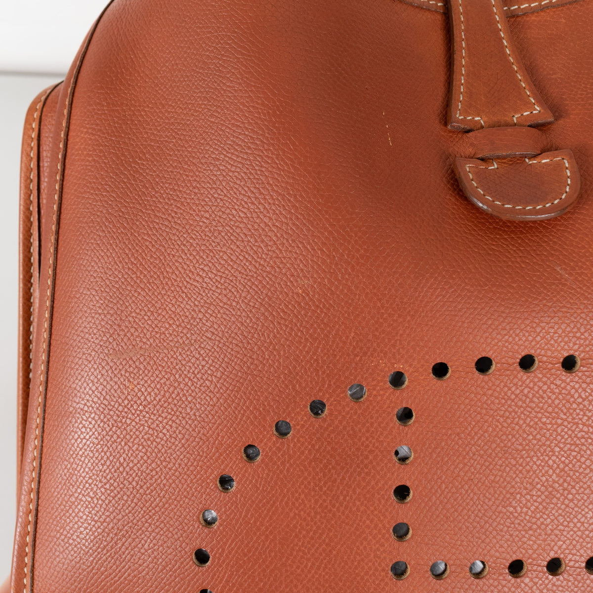 Hermès Evelyne Tan PM Leather Bag - Image 12