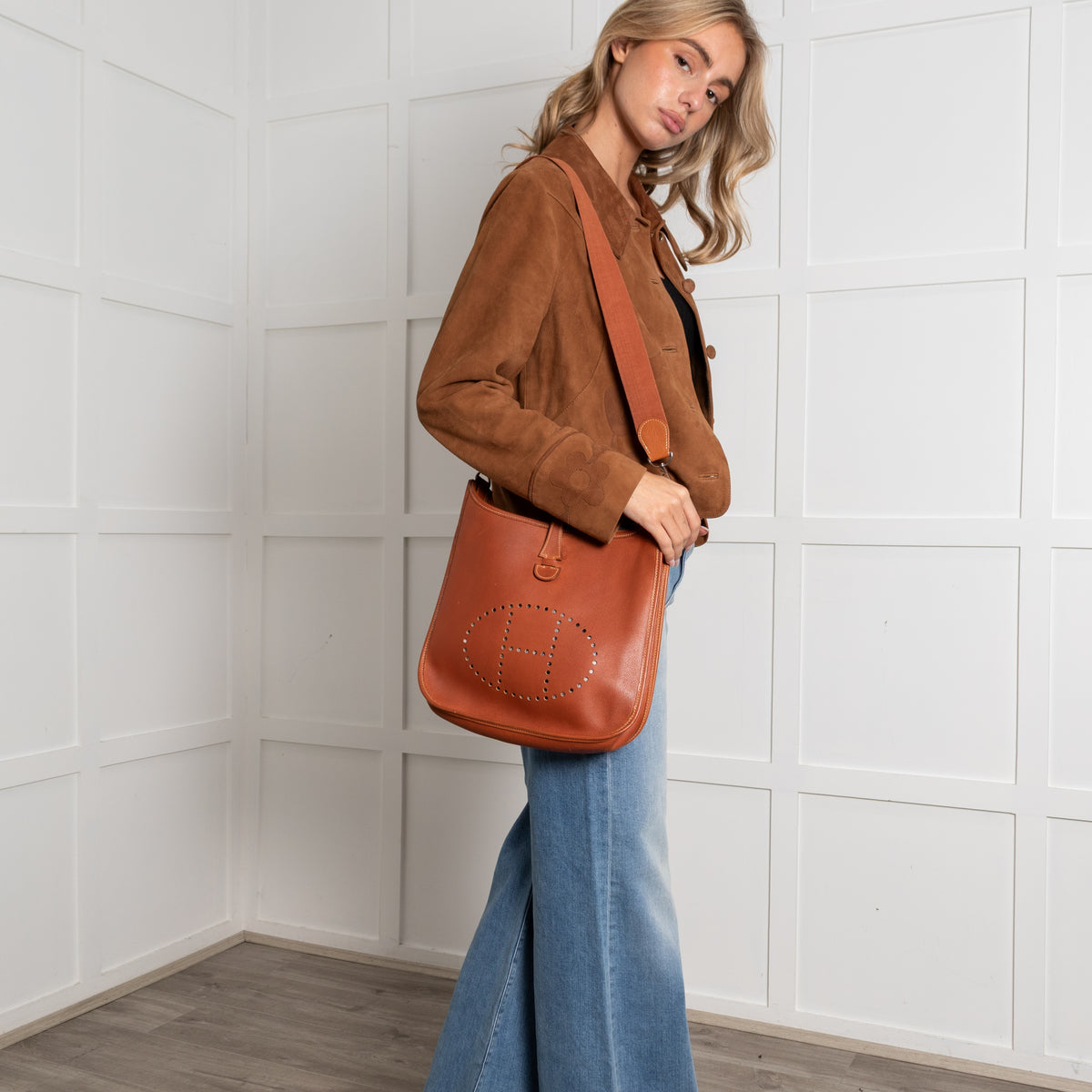 Hermès Evelyne Tan PM Leather Bag - Image 12