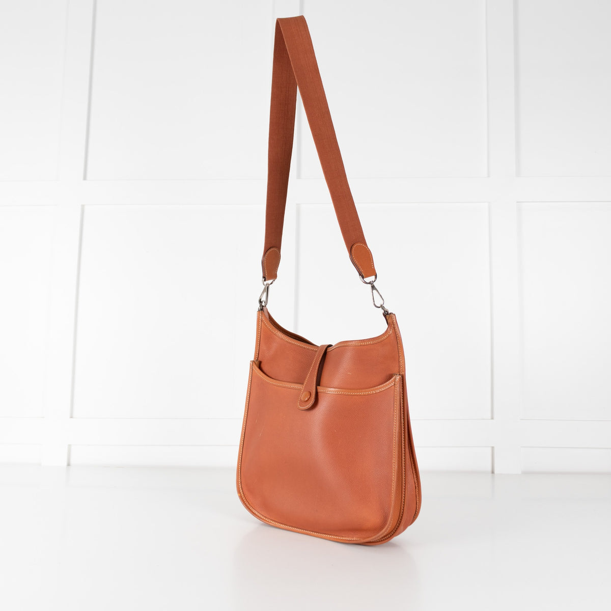 Hermès Evelyne Tan PM Leather Bag - Image 4
