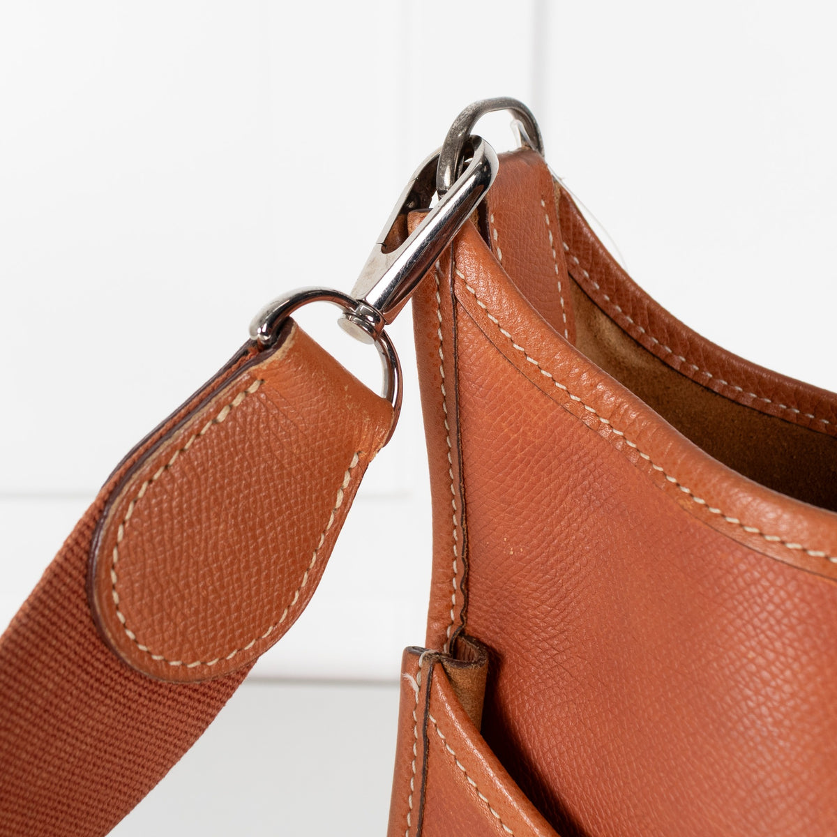 Hermès Evelyne Tan PM Leather Bag - Image 8