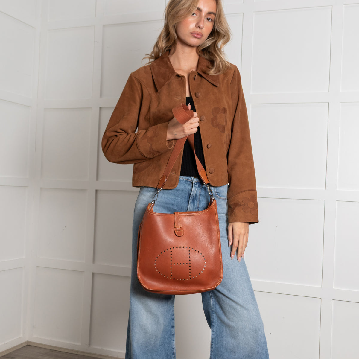 Hermès Evelyne Tan PM Leather Bag - Image 8