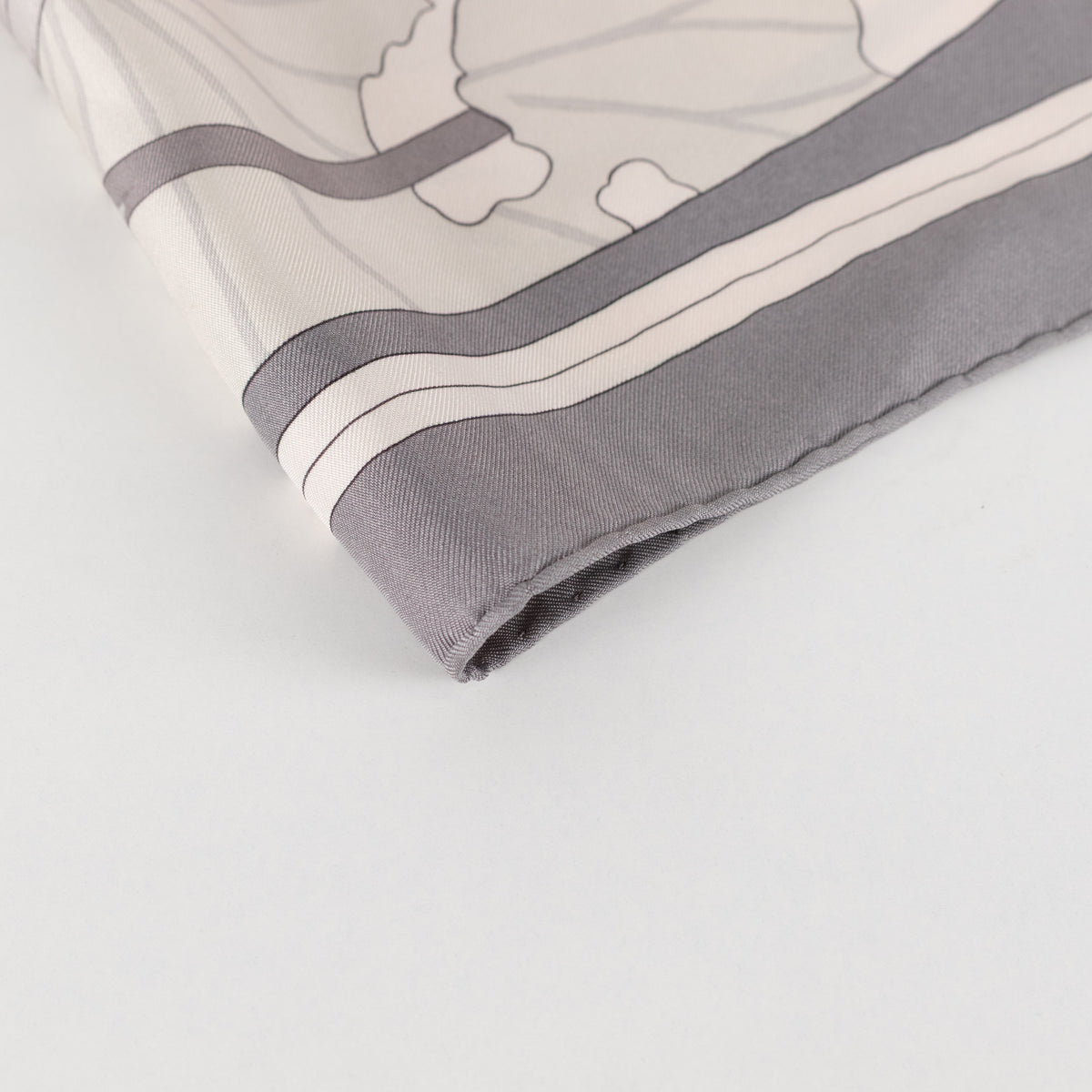 Hermes Fleurs De Lotus Grey And Red Silk Scarf - Image 8