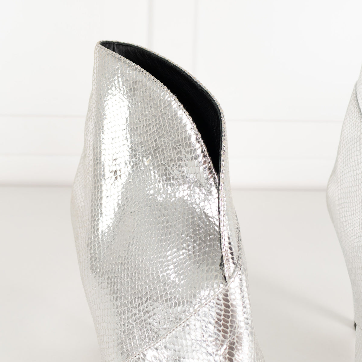 Isabel Marant Silver Embossed Leather Archenn Heeled Ankle Boots in Silver UK 5 - Image 9